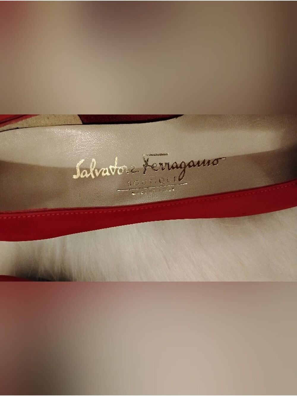 Authentic Vintage Salvatore Ferragamo Vara pumps in red. Size 7 - Picture 7 of 9